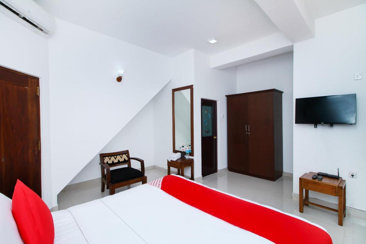Hotel By The C Uswetakeiyawa Exterior foto